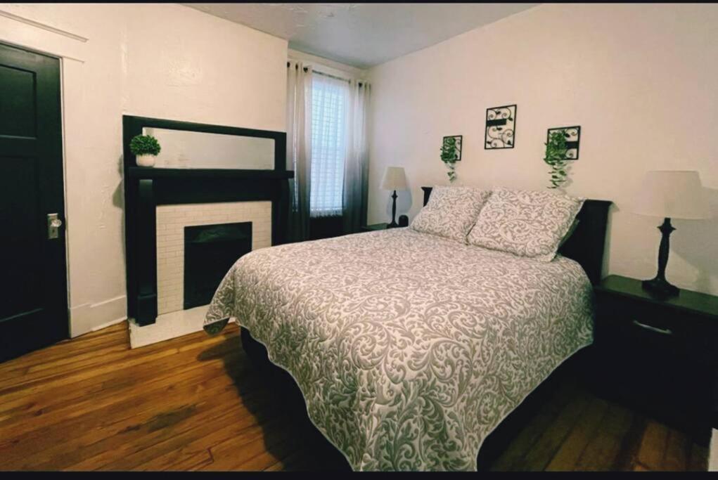 Ferienwohnung Lovely 2Br W Office Space - King Bed & Alexa Pittsburgh Exterior foto