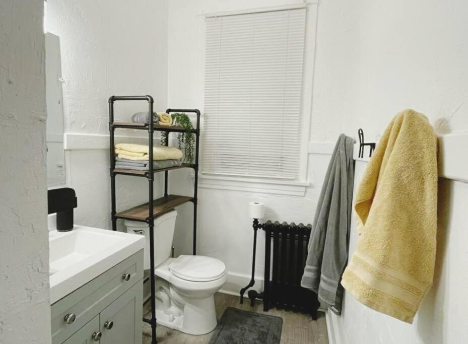 Ferienwohnung Lovely 2Br W Office Space - King Bed & Alexa Pittsburgh Exterior foto