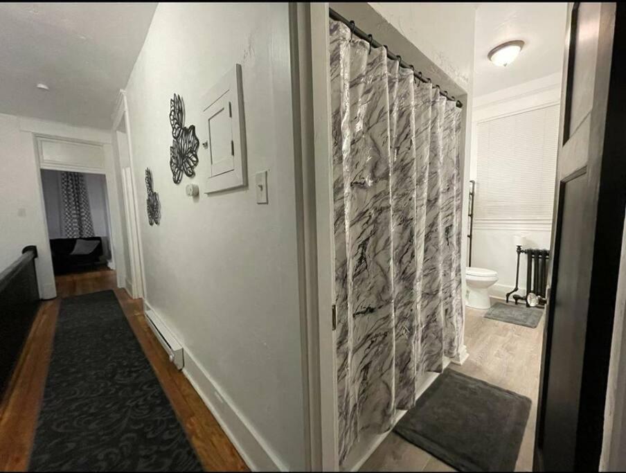 Ferienwohnung Lovely 2Br W Office Space - King Bed & Alexa Pittsburgh Exterior foto